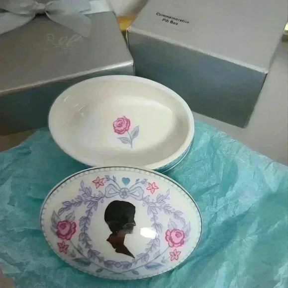 Althorp Fine Bone China Princess Diana Commemorative Trinket Box / Pill Box RARE - Picture 9 of 13